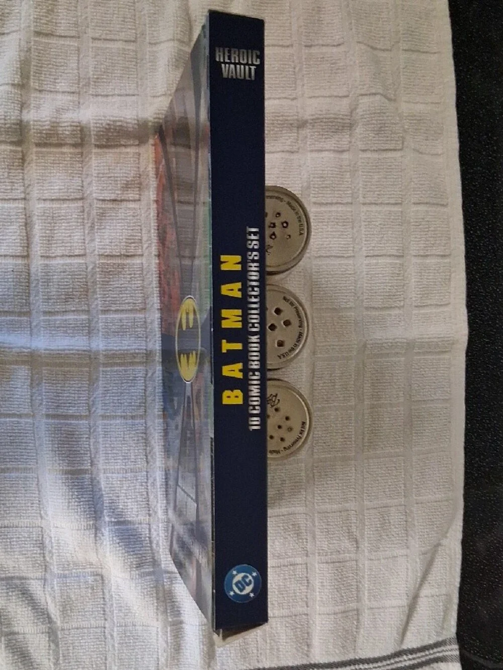 DC Comics Batman Collector's Vault - Blue, Yellow, Black/10 Comics